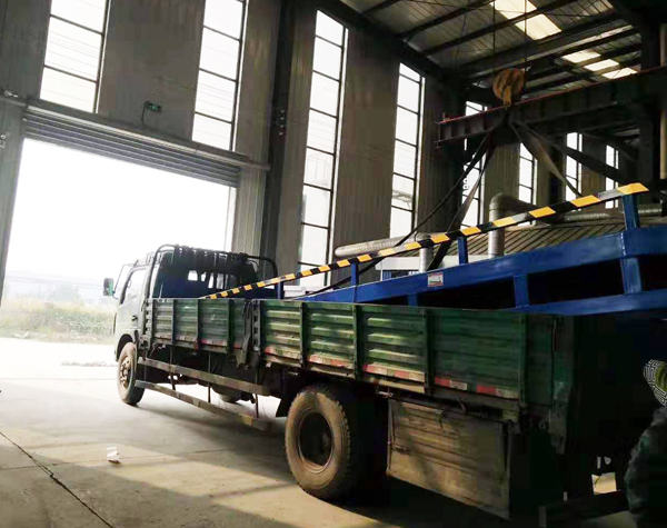 移動(dòng)登車(chē)橋 (1) 移動(dòng)登車(chē)橋 (1)